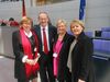 Inge Howe mit Marlies Stolz, dem Münchener OB Christian Ude und Elisabeth Veldhues bei der 15. Bundesversammlung